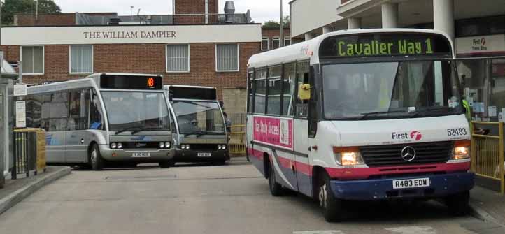 First Hants & Dorset Mercedes O810 Plaxton 52483